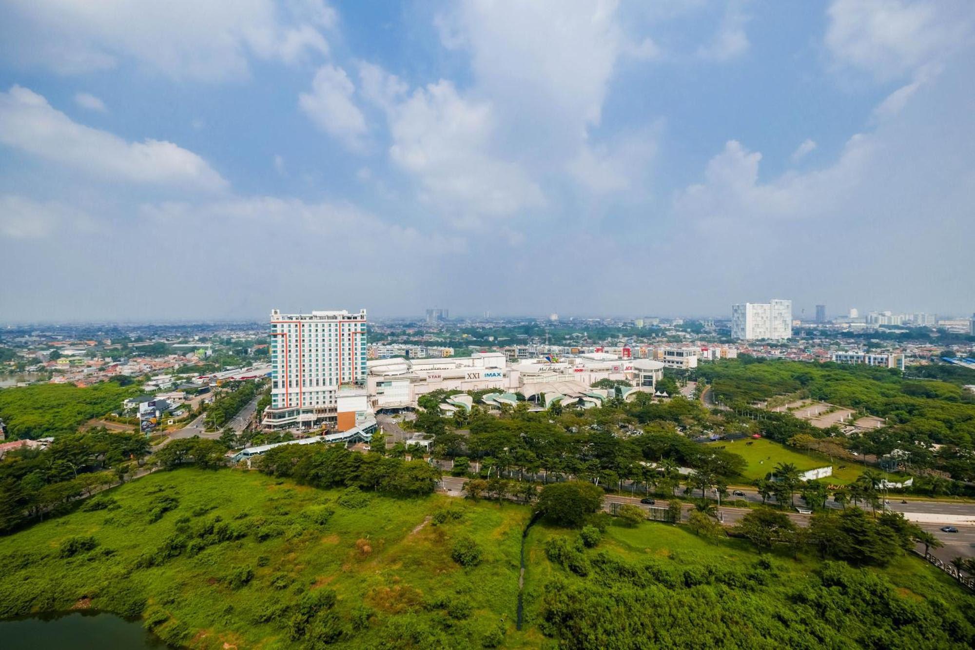 Comfortable Springlake Summarecon Near Mall By Travelio *